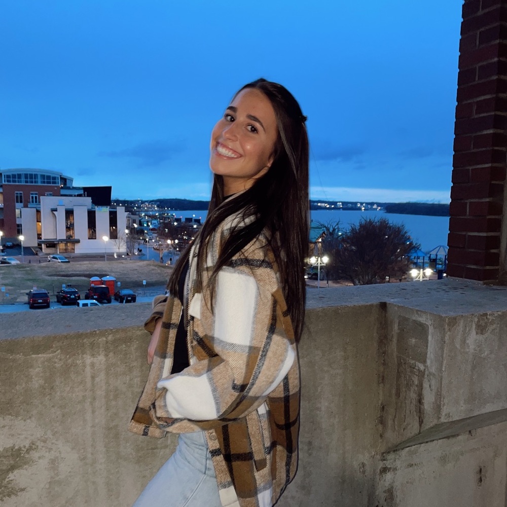 Meet your Posher, Ella